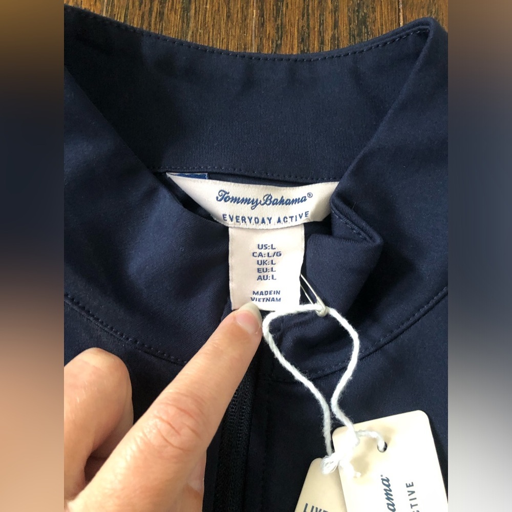 *NWT* Tommy Bahama Everyday Active Women’s L Navy Blue 1/4 Zip Active Jacket - Picture 3 of 11